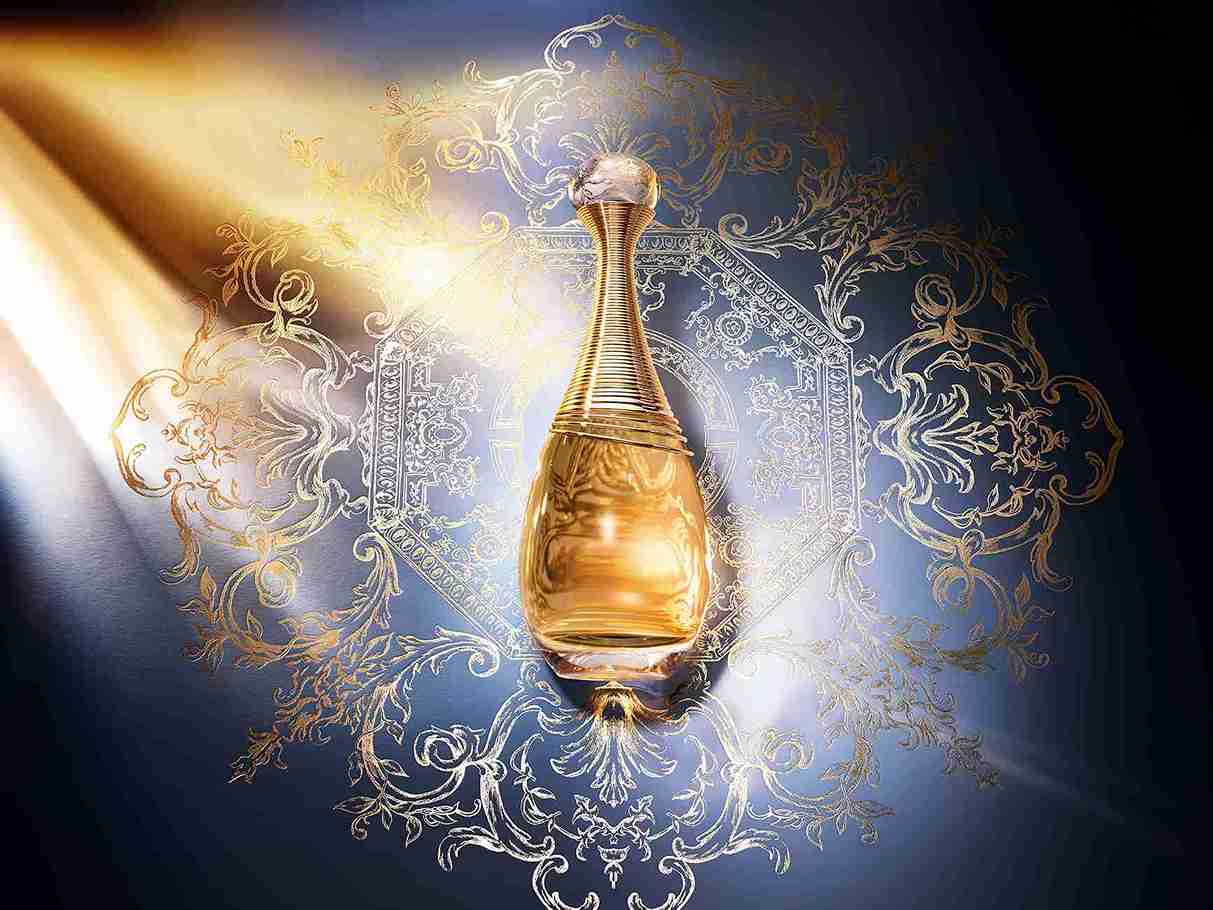 A legvonzóbb illat, amit egy nő viselhet Dior