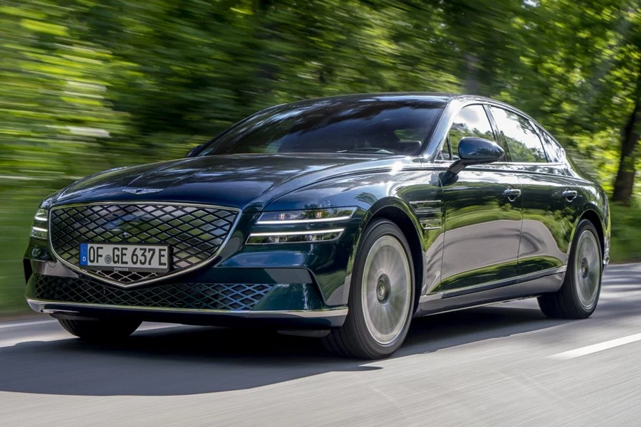 Luxus elektromos autó