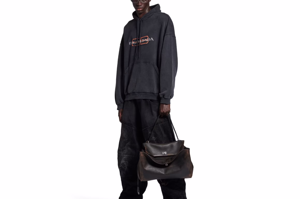 Mit Jelent a Balenciaga