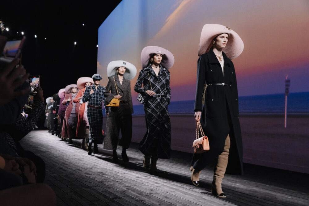 Chanel Cruise 2027 Áprilisban Debütál